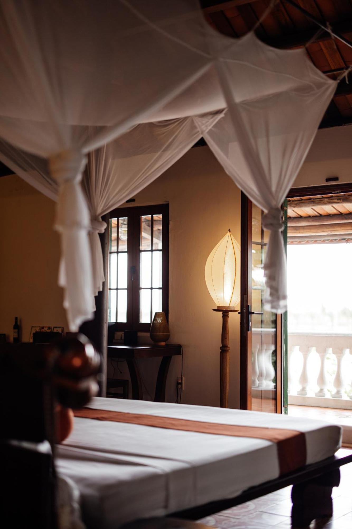Heron House هوي ان المظهر الخارجي الصورة