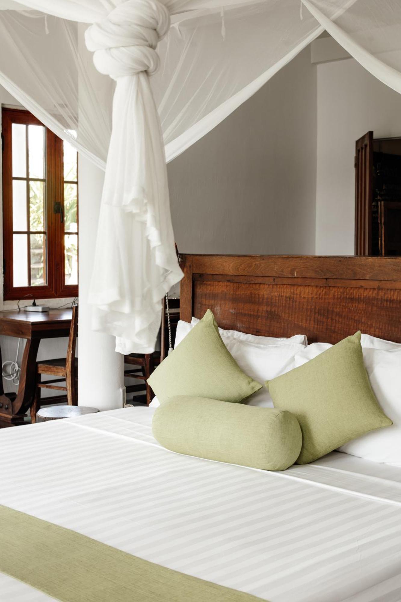 Heron House هوي ان المظهر الخارجي الصورة